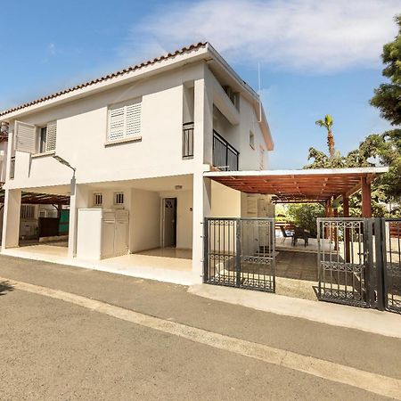 Larnaca Villa Marina Meneou ภายนอก รูปภาพ