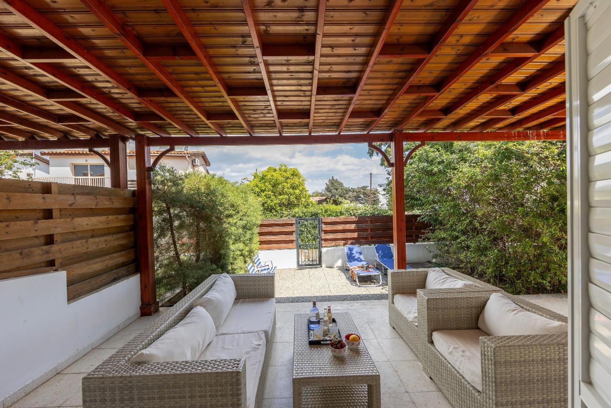 Larnaca Villa Marina Meneou ภายนอก รูปภาพ