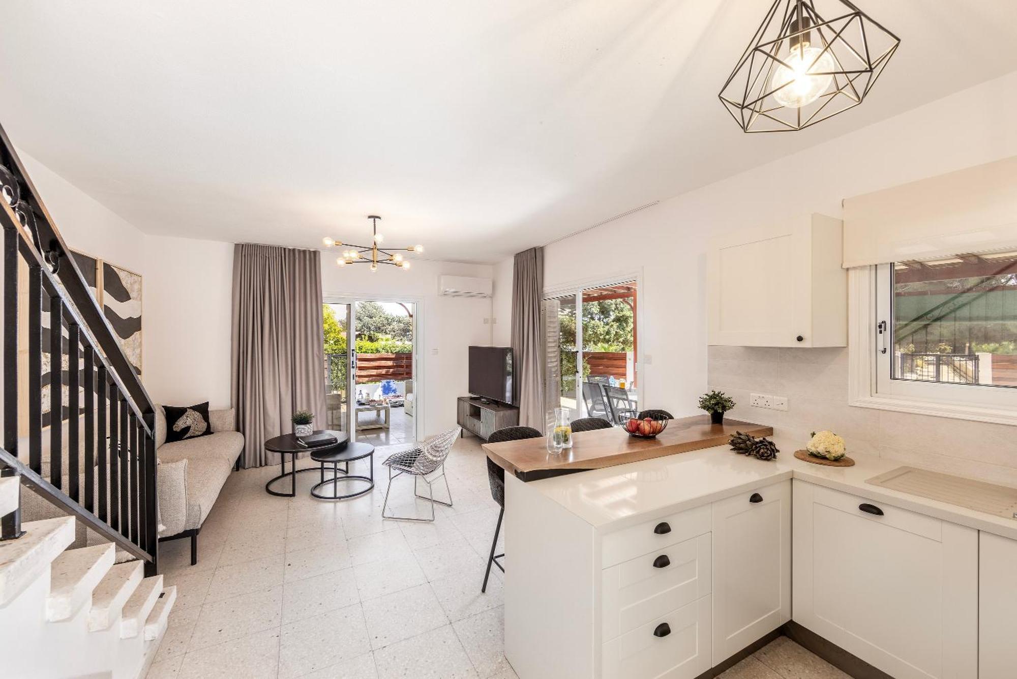 Larnaca Villa Marina Meneou ภายนอก รูปภาพ