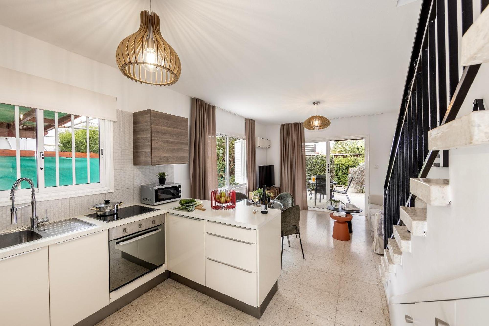 Larnaca Villa Marina Meneou ภายนอก รูปภาพ