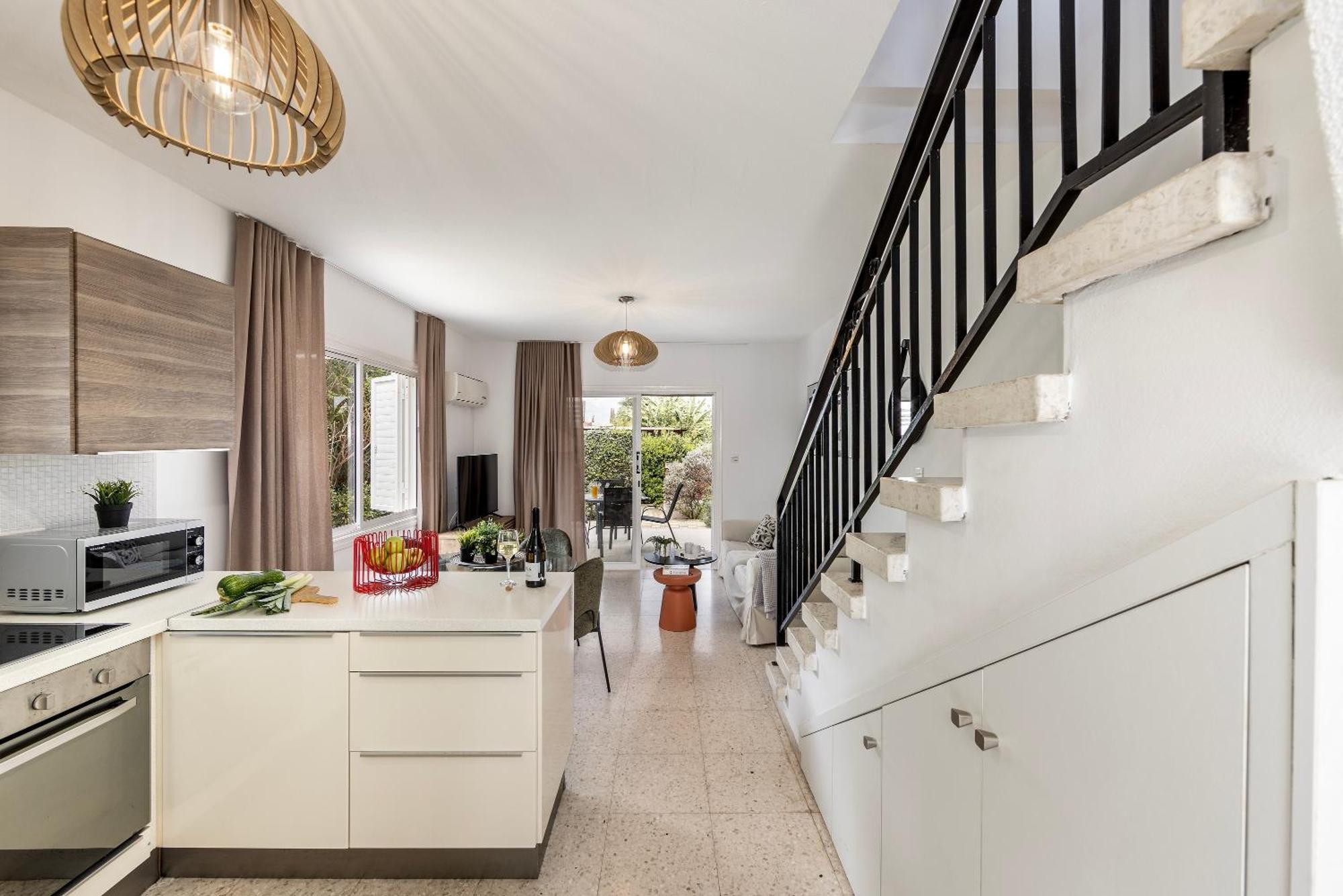 Larnaca Villa Marina Meneou ภายนอก รูปภาพ