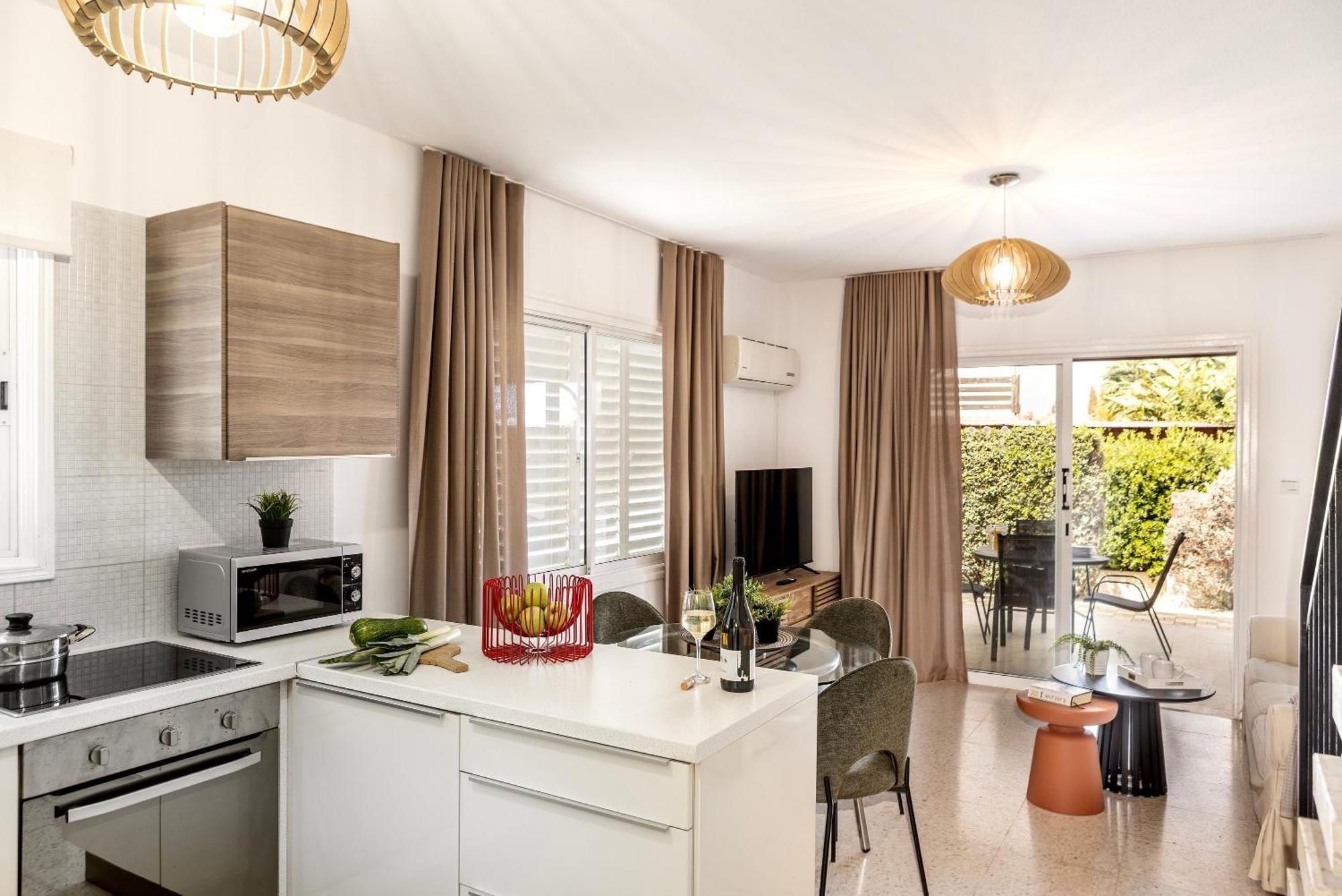 Larnaca Villa Marina Meneou ภายนอก รูปภาพ