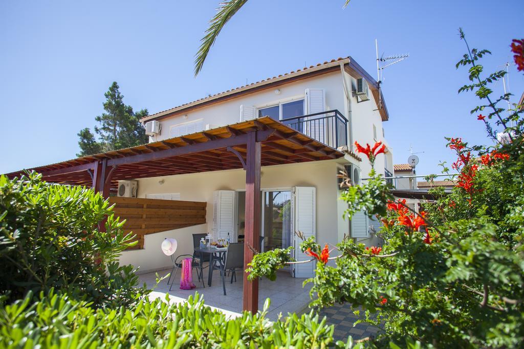 Larnaca Villa Marina Meneou ภายนอก รูปภาพ