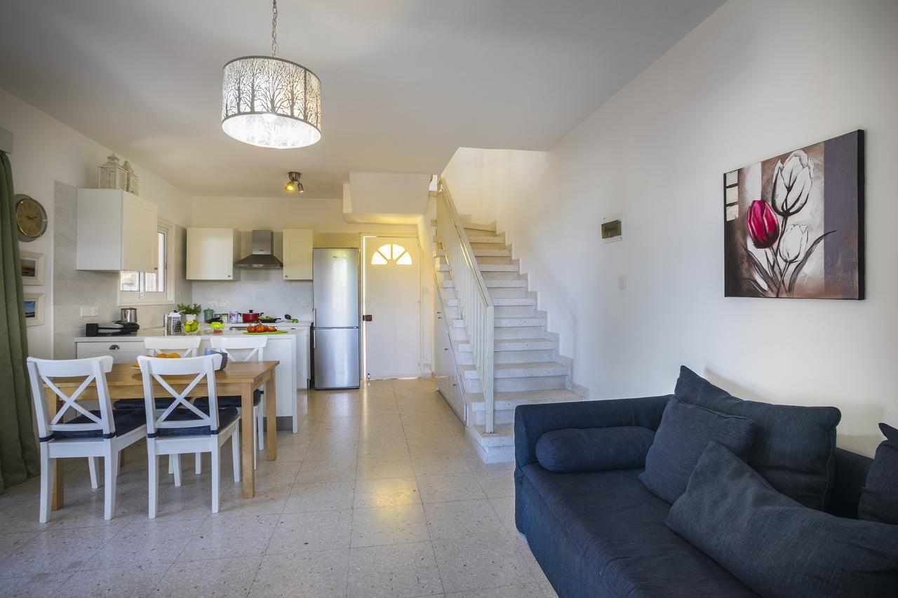 Larnaca Villa Marina Meneou ภายนอก รูปภาพ