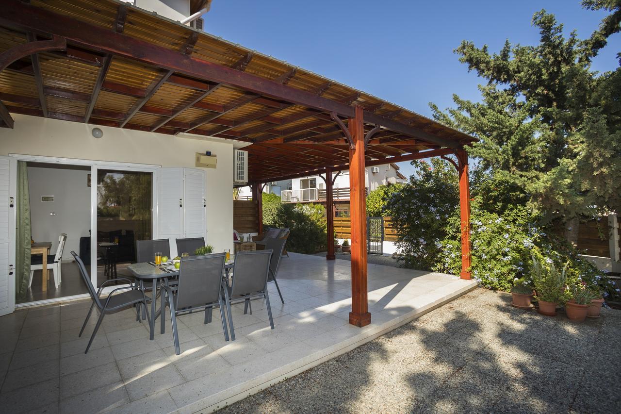 Larnaca Villa Marina Meneou ภายนอก รูปภาพ