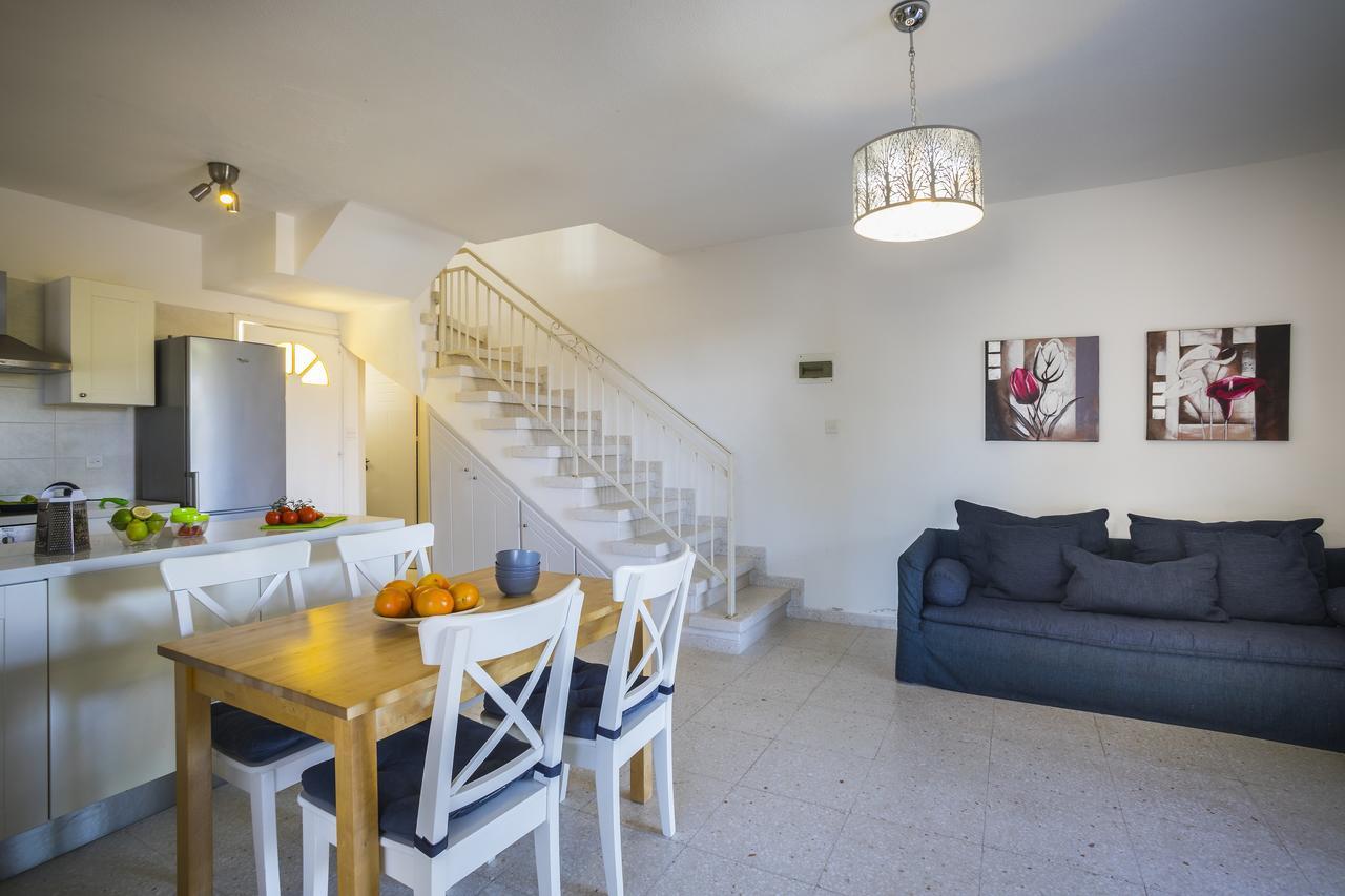 Larnaca Villa Marina Meneou ภายนอก รูปภาพ